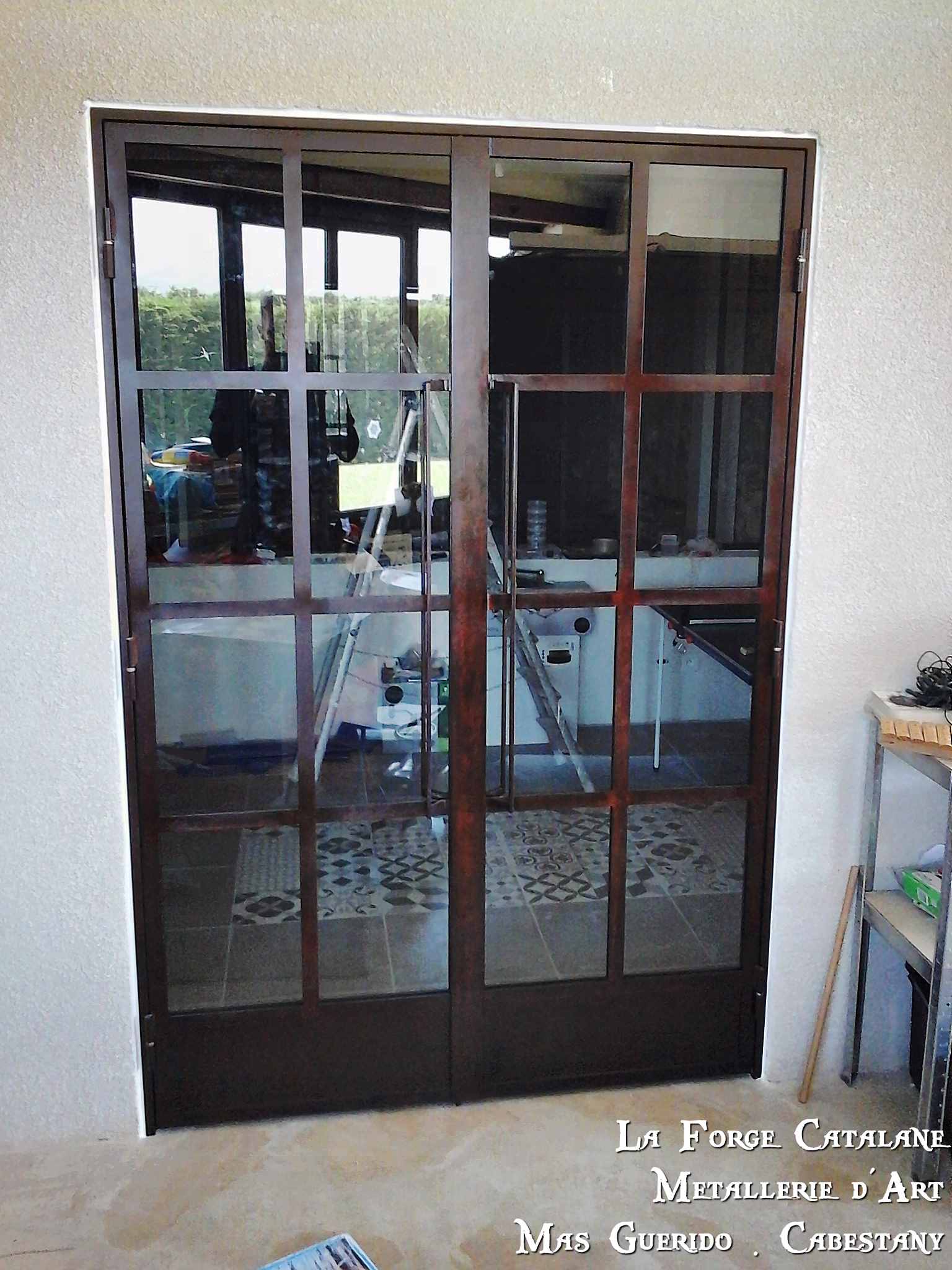 Porte 2 vantaux verriere ancien atelier petits carreaux baton marechal forge catalane 4.jpg